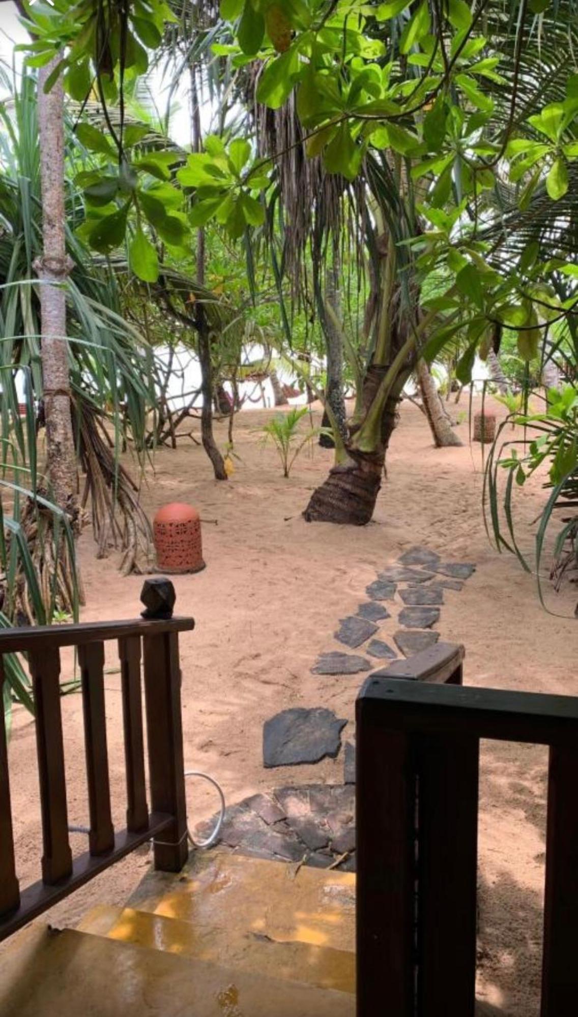 Ganesh Garden Beach Cabanas Tangalle Ngoại thất bức ảnh